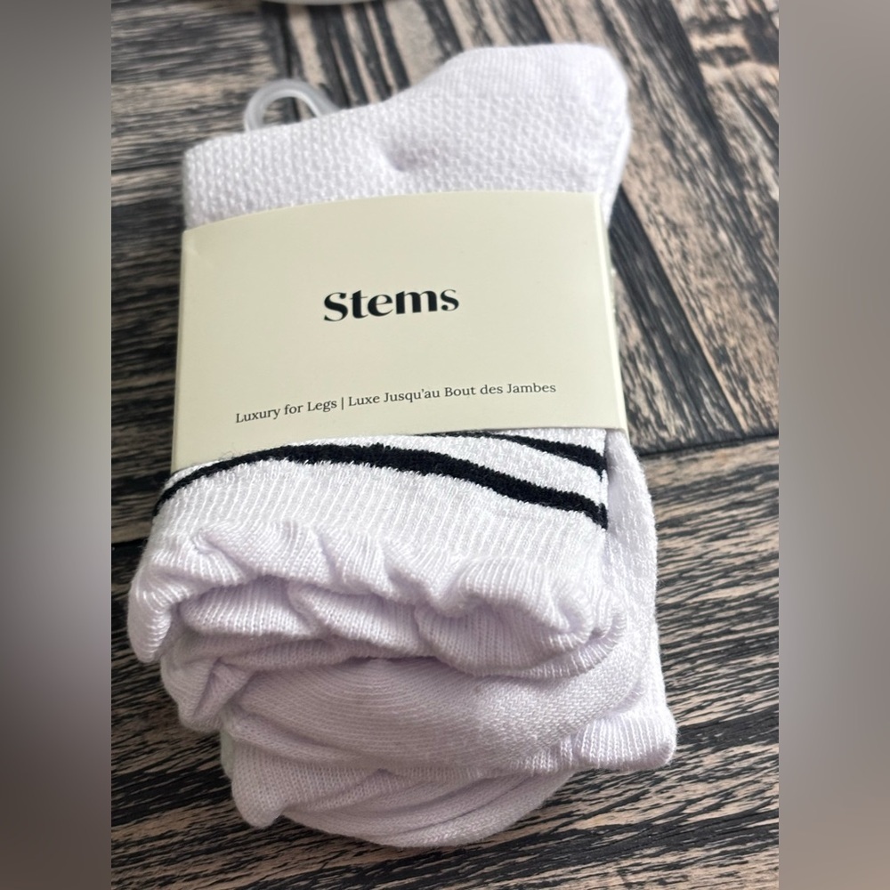 Stems 2 Pack White and Black Striped Women's Cotton Socks